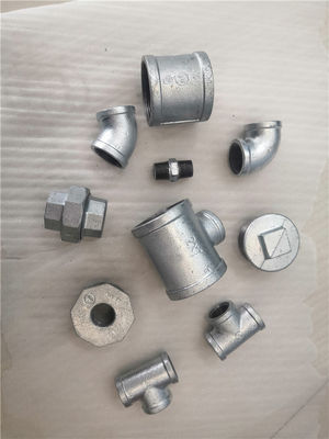 Gesmede hoge druk het Passen van van het de Elleboogglb T-stuk van ASME B16.11 de Montage van het het Uitsteeksel Buigzame Ijzer